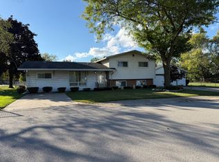 1522 Breen St, Joliet, IL 60436