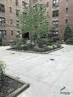 Rented by AZ REALTY NYC LLC | media 28