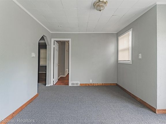 3rd image of 62 Court St