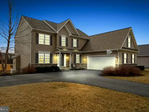 109 Mill House Dr, Lincoln University, PA 19352