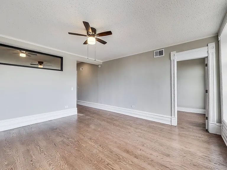 1429 W Grand Ave #3F — Photo 6