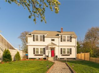 33 Fulton St, Warwick, RI 02889