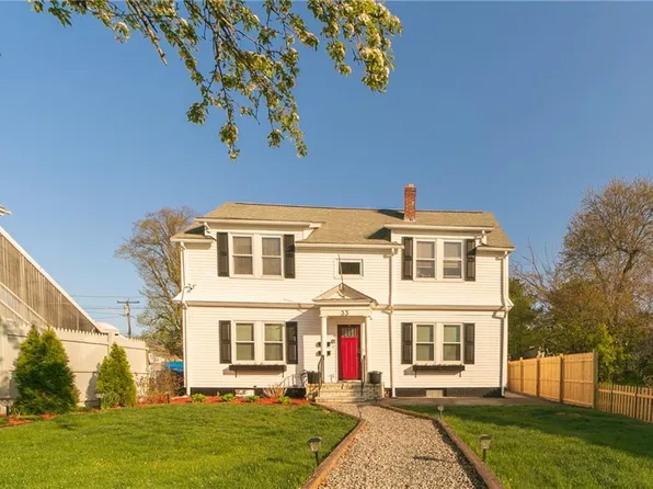 33 Fulton St, Warwick, RI 02889