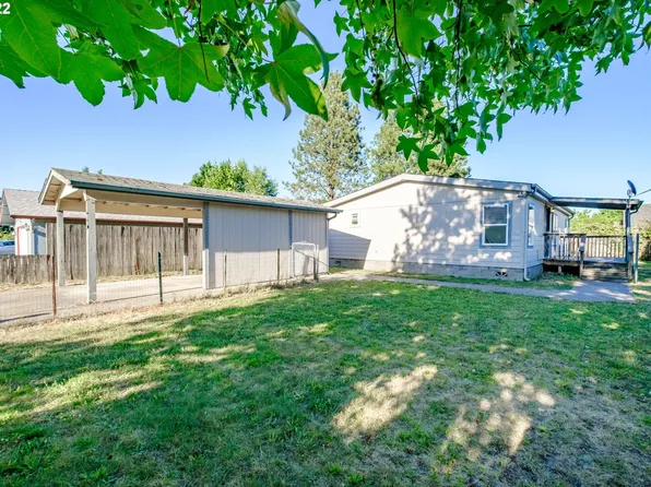 650 E 1st St, Halsey, OR 97348