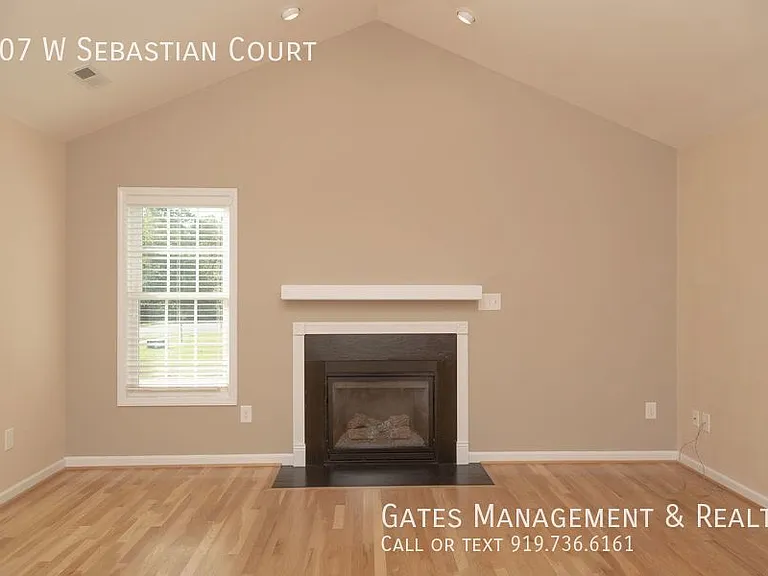 107 W Sebastian Ct — Photo 9
