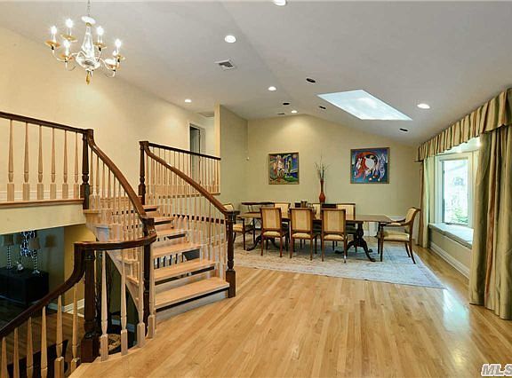 2nd image of 105 Cedar Ave