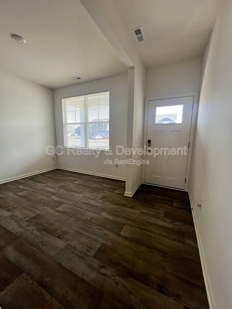 Building Photo - 3233 Lehman Xing