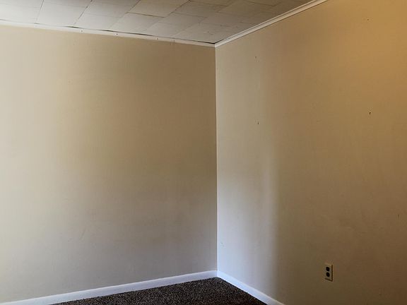 5th image of 19 Oak St APT C