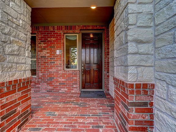 4th image of 1607 Crown Point Ct