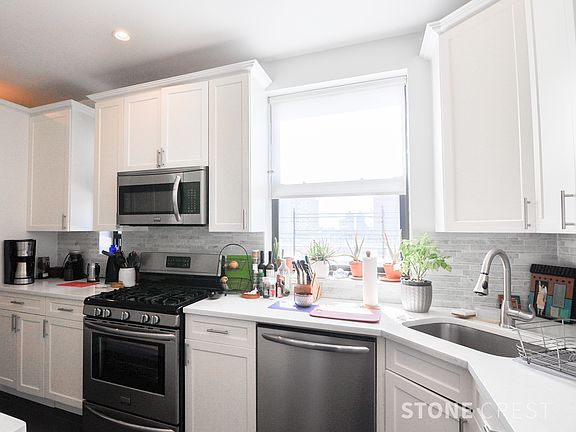 4th image of 412 Cathedral Pkwy #2-33