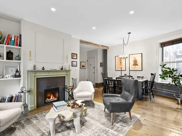 261 West 22nd Street 24/25/26 image 3 of 20