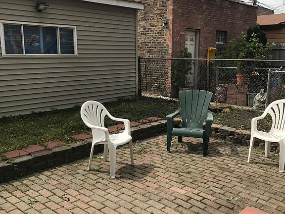 5th image of 866 N Hermitage Ave #1R