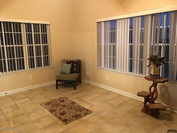 4th image of 2736 Greencliff Dr
