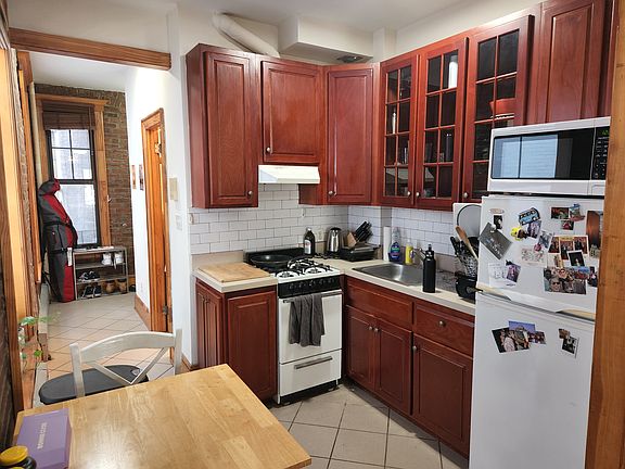 4th image of 232 E 64th St APT 17