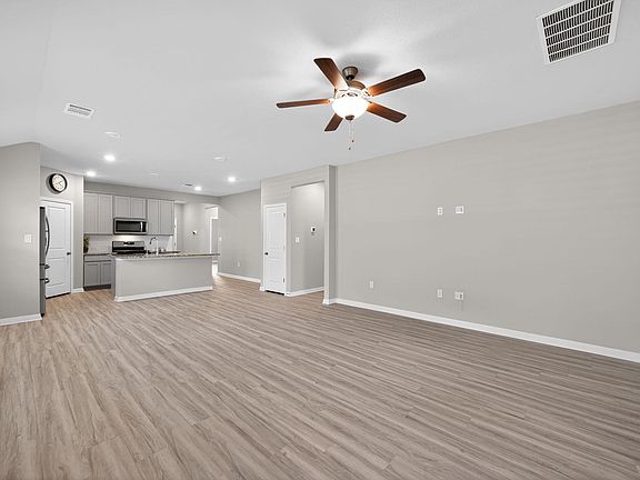 4th image of 383 Brandywine Rd
