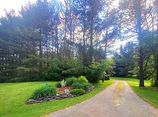 988 Gulley Rd, Howell, MI 48843