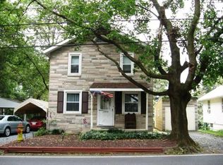 1975 Pine Dr, Lancaster, PA 17601