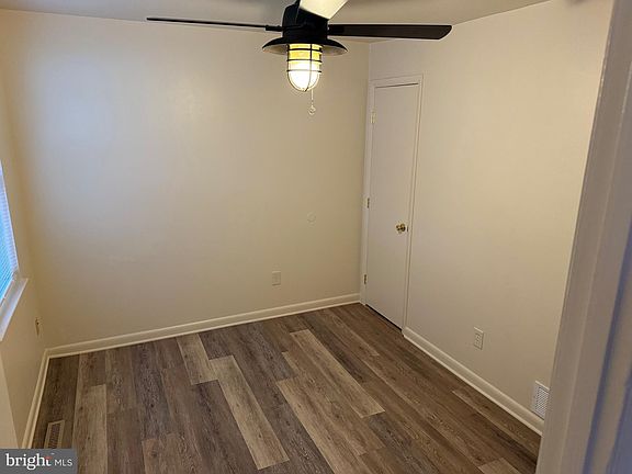 3rd image of 34 Teal Cir