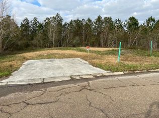 117 Bienville Dr, Waveland, MS 39576