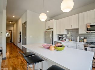 1101 W George St APT 2, Chicago, IL 60657