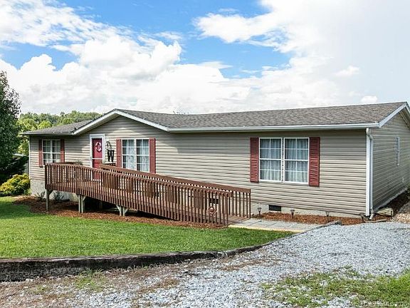 2nd image of 203 Sandy Creek Ct