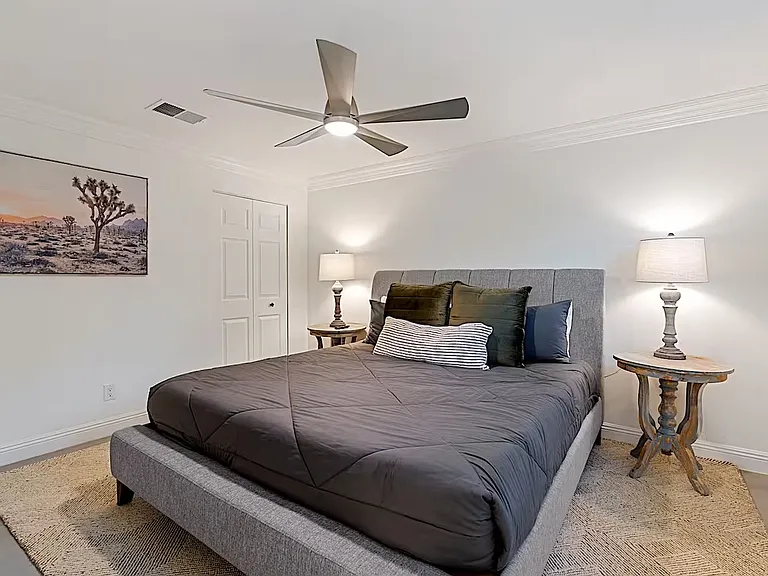 8309 E Highland Ave — Photo 36