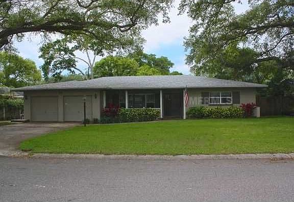 4th image of 904 Oxford Dr