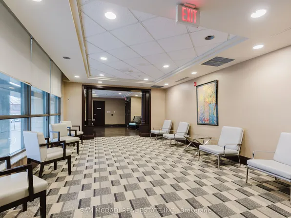 208 Enfield Pl, Mississauga, ON