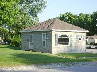 15 N Broadway St, Bowling Green, MO 63334