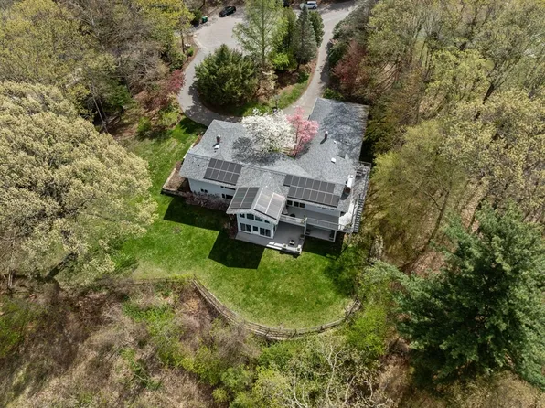 8 Poets Path, Wayland, MA 01778