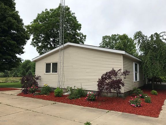 3rd image of 69573 County Road 384