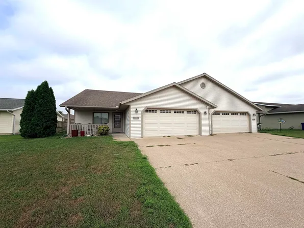 1982 River Rd, Sparta, WI 54656