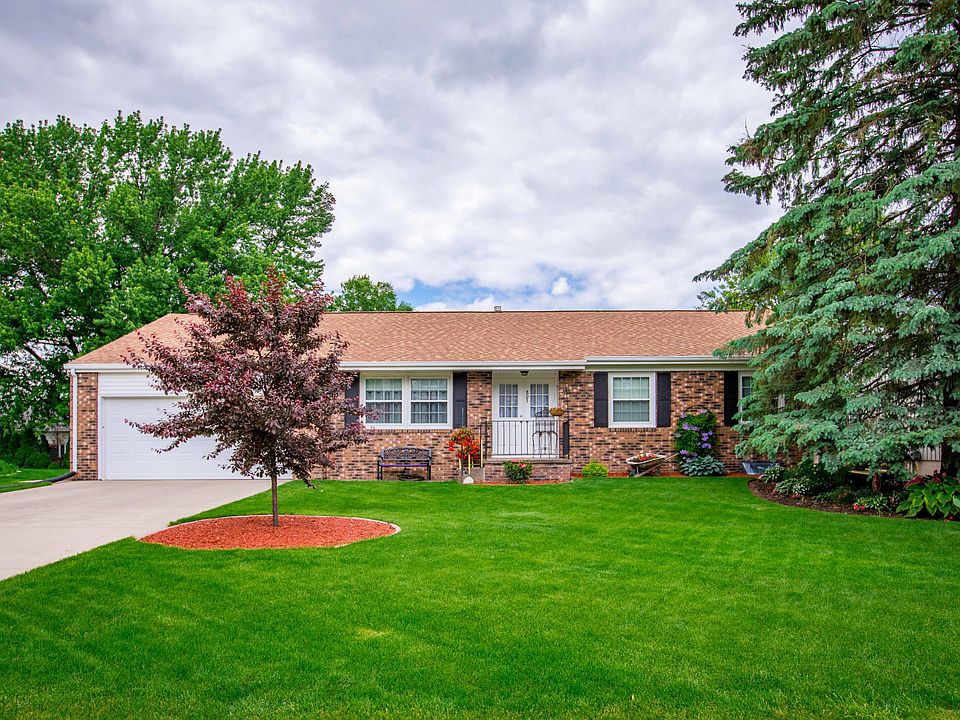 1st image of 803 Sunrise Cir