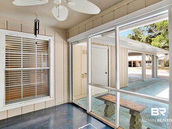 3rd image of 1218 Mockingbird Ln #603