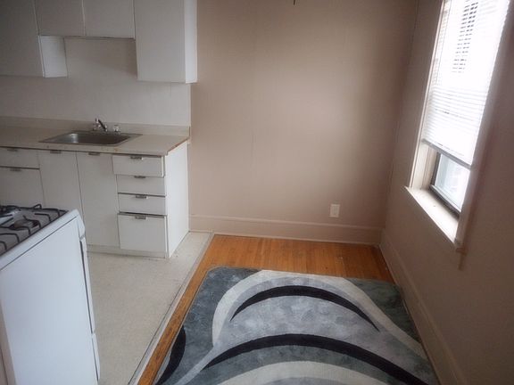 5th image of 3513 Hennepin Ave APT 205