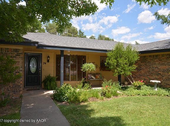3rd image of 74 Hunsley Hills Blvd