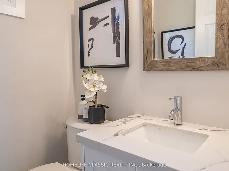 32 Rosenfeld Dr — Photo 16