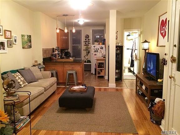 4th image of 5217 Skillman Ave
