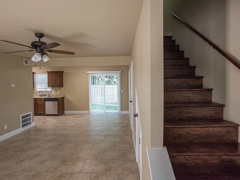 2096 E Honeysuckle Ln — Photo 6