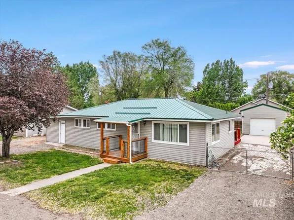 2114 Sessions St, Heyburn, ID 83336