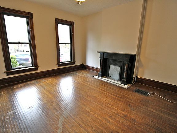 5th image of 50 W King Ave #1