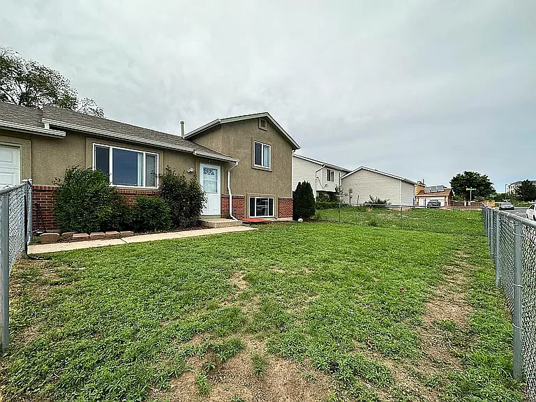 2020 Farnsworth Dr — Photo 13