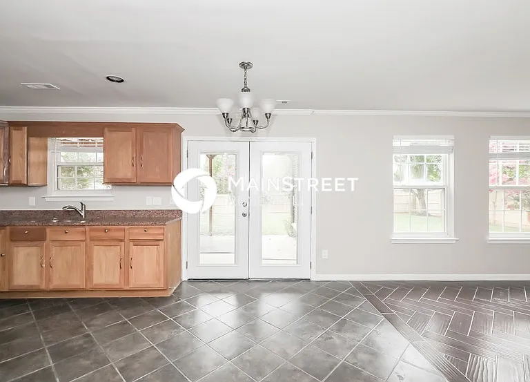 3930 Laurel View Cir — Photo 15