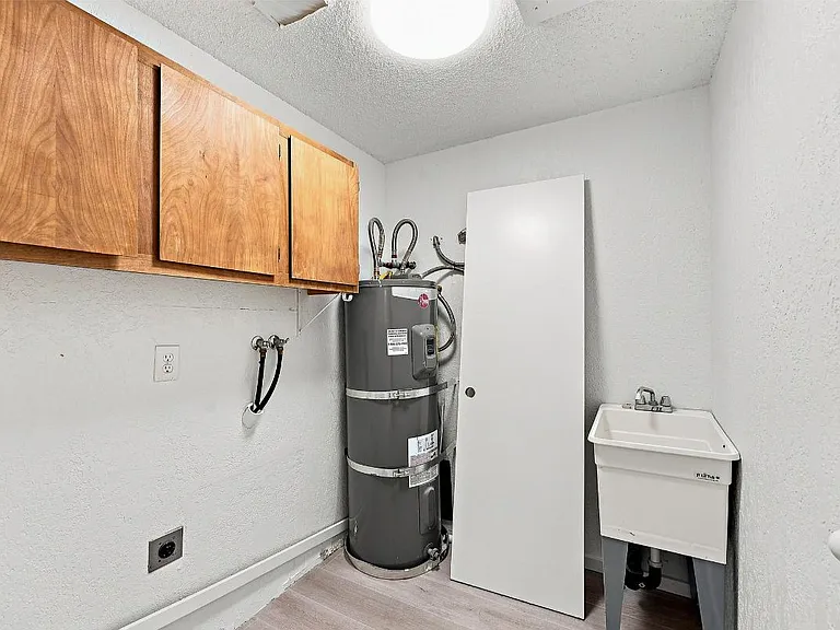 7100 Hawks Prairie Rd NE #A — Photo 36