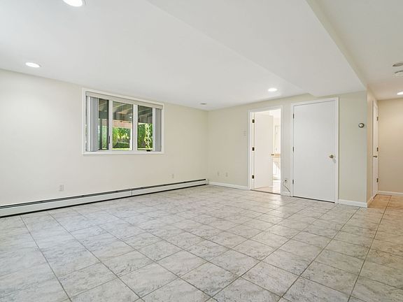 4th image of 2452 Camner St #A