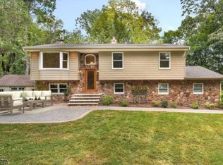 404 Century Ln, Branchburg, NJ 08876