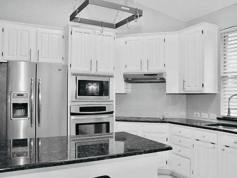 2413 Pinehurst Dr — Photo 13