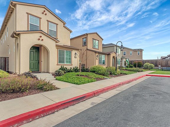 2nd image of 2113 Heartland Ct