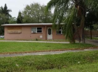 1148 Windsor Dr, Fort Myers, FL 33905