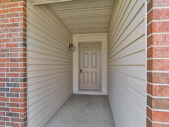3rd image of 420 S Elgin Avenue